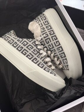 Givenchy Monochrome Patterned Women's Sneakers
